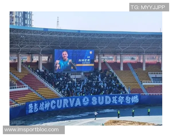 2025中甲大连鲲城队观众热情高涨总人数达75534场均超5000人